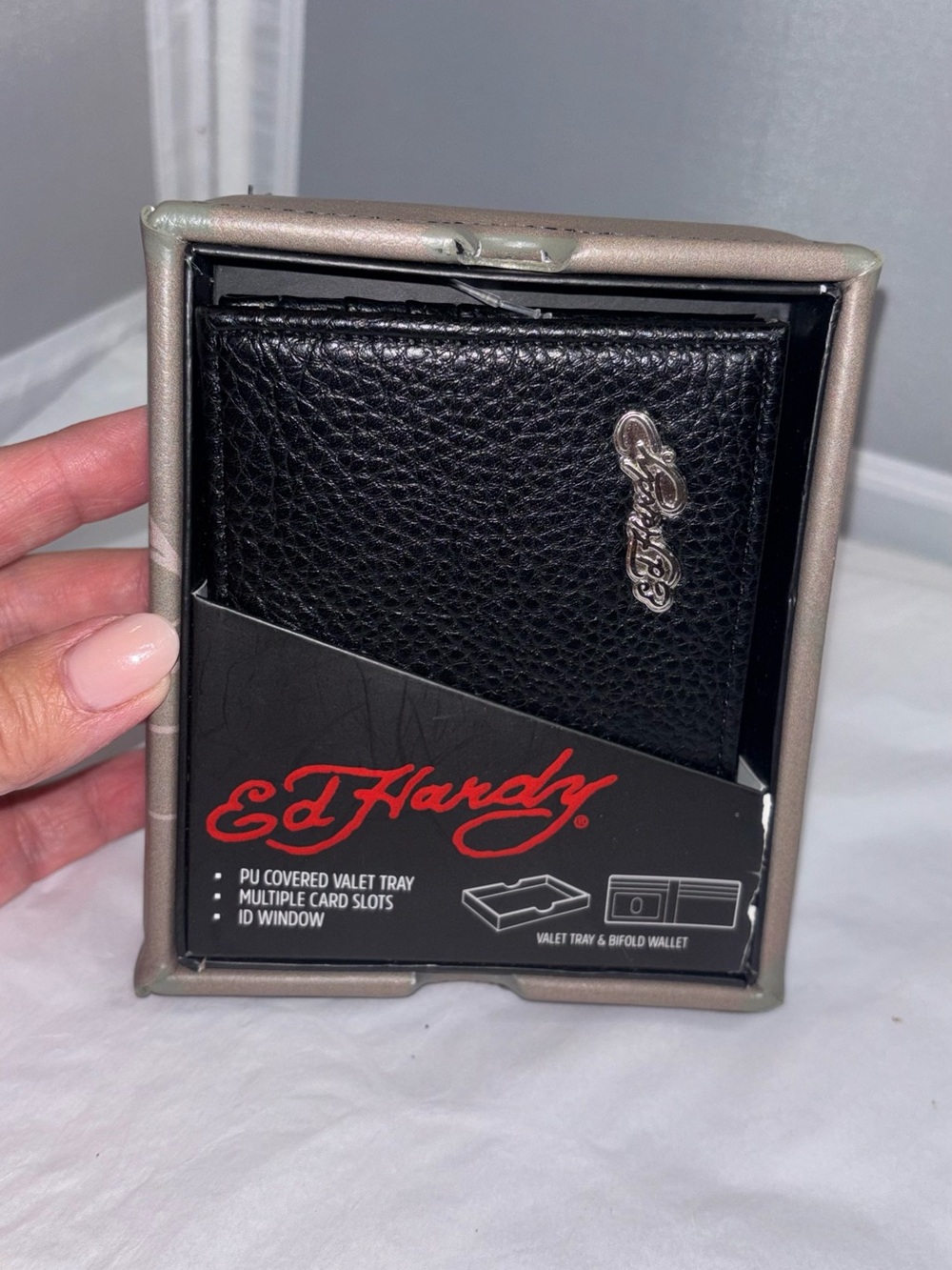 New Authentic Ed Hardy Black Pebbled Leather Bi-Fold Wallet